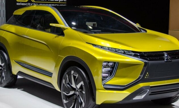 2020 Mitsubishi Outlander Pictures