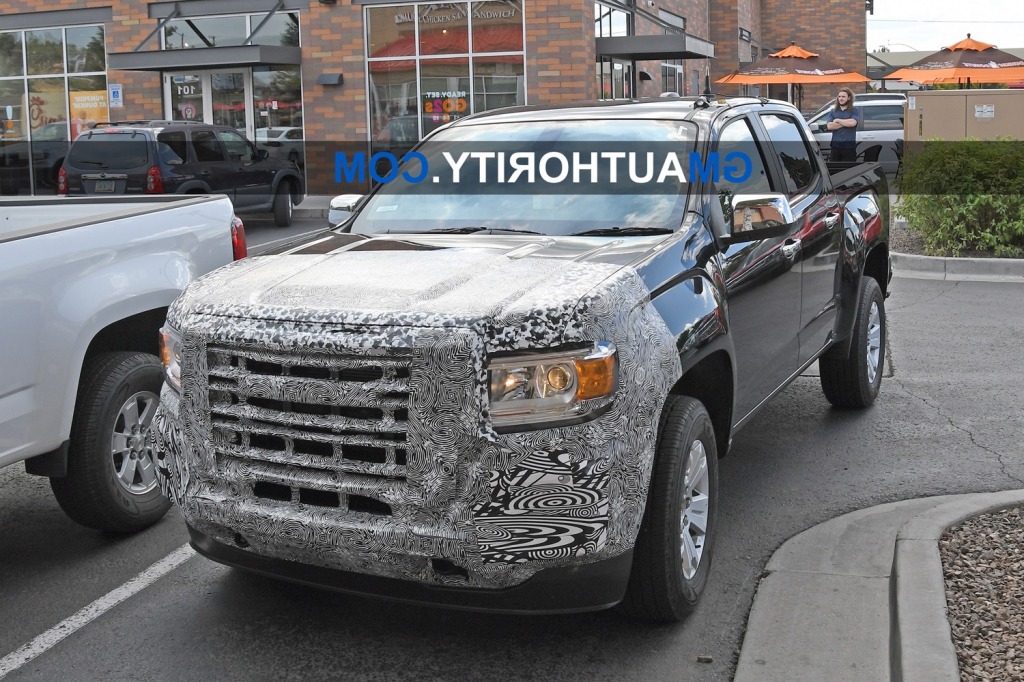 2025 GMC Canyon Interior